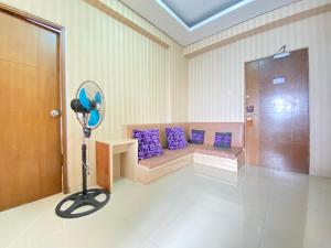 Simply 3BR Apartment at Gateway Ahmad Yani Cicadas By Travelio