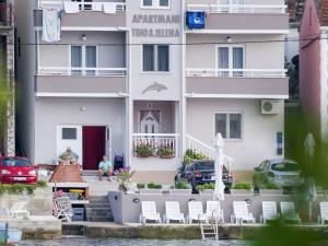 Apartments Tiho & Jelena- One Bedroom Apartment with Balcony and Sea View Maestral