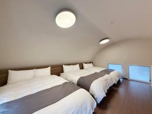 Clio Matoba by b hotel - 10-min Walk to Station Spacious Stay for 8 Guests