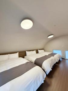 Clio Matoba by b hotel - 10-min Walk to Station Spacious Stay for 8 Guests