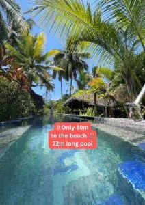 Red Coconut Villa - Aturuwella