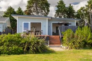 Sea-esta - Pohara Beachfront Holiday Home - Motupipi