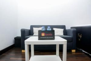 Fully Furnished with Cozy Design Studio Bassura City Apartment By Travelio