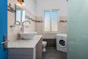 Rhodes Central Apartment