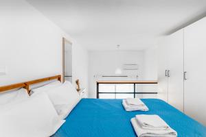 Sea Front Studio In Ixia