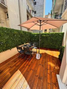 Luxury Central Condo with Private Terrace in Nice