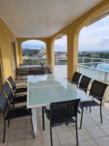 Villas villa avec piscine aureille alpilles paragi ls1-449 : photos des chambres