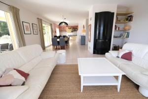 Villas villa avec piscine aureille alpilles paragi ls1-449 : photos des chambres