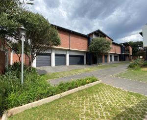Hazelwood precinct pad