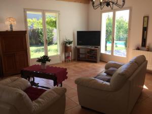 Villas nice home rental in the hearth of the village mouries, in the natural park of the alpilles : photos des chambres