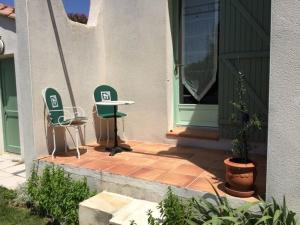 Villas nice home rental in the hearth of the village mouries, in the natural park of the alpilles : photos des chambres