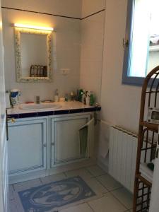 Villas nice home rental in the hearth of the village mouries, in the natural park of the alpilles : photos des chambres