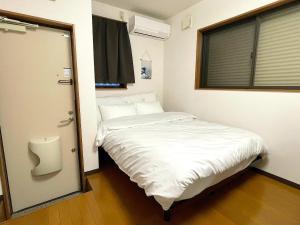 japanese art kiyo-e house traditional towns self check in