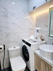 Alexa Smart Home l Balcony Night View l Fast Wifi