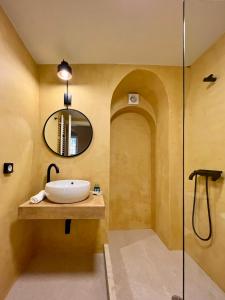 Pyrgos Rodocanachi Πύργος Ροδοκανάκη