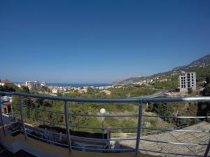 Belvedere Apartments with Seaview
