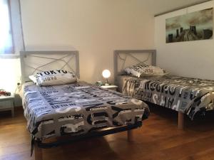 air-conditioned family house with fenced pool in fontvieille in the alpilles, sleeps 8