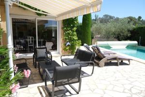 Very pleasant vacation rental with heated pool in the Luberon