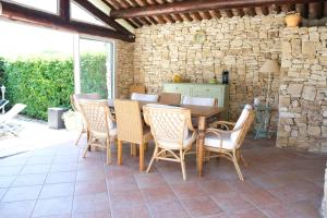 Villas Very pleasant vacation rental with heated pool in the Luberon : photos des chambres