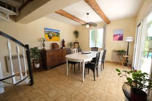 Villas Very pleasant vacation rental with heated pool in the Luberon : photos des chambres