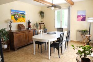 Villas Very pleasant vacation rental with heated pool in the Luberon : photos des chambres