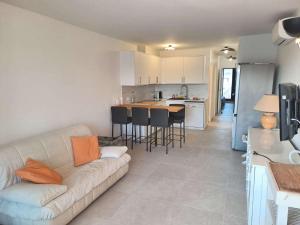 Marcogdu- Proche de Saint-Tropez Appartement pour 4 personnes avec vue sur la marina