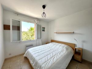Villas Villa Paloma pour 6 personnes avec piscine privee, a deux pas du Golf de Valcros, a La Londe-Les-Maures : photos des chambres