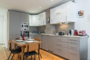 Charmant 3 Pieces 4 Pers WiFi AC