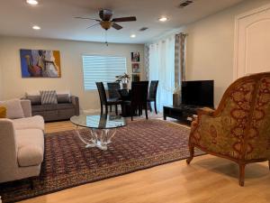 Pasadena Old Town village