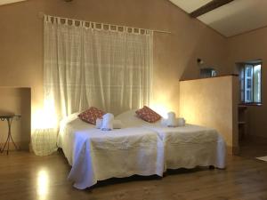 Villas typical provencal farm 18eme in gordes, luberon area in provence with great charm with magnificent view, ideal for family or friends reunions - 12 persons : photos des chambres