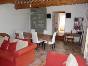 Maisons de vacances 19th century Provencal Mas with pool in Provence in the Luberon, sleeps 6 : photos des chambres