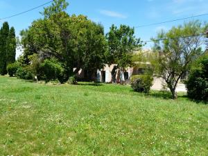 Villas typical provencal mas with pool, a little corner of paradise with view of sainte victoire, close to aix en provence, sleeps 10. : photos des chambres