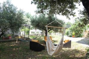 Maisons de vacances Pleasant part of house with pool to share in Vaucluse, 4/6 people : photos des chambres