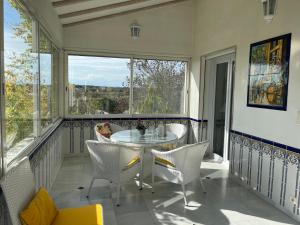 Villas Villa climatisee avec piscine privee 8 personnes proche des plages menage offert : photos des chambres