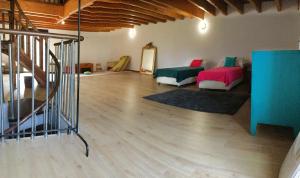 Villas beautiful provencal mas with pool in the center of the village of maussane les alpilles – sleeps 14 : photos des chambres