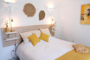 Maisons de vacances very pleasant house with swimming pool in mouries, near Les baux de provence in the alpilles – 6 people : photos des chambres