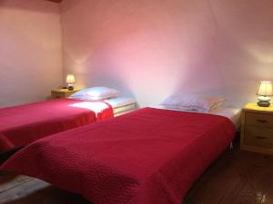 Maisons de vacances typical provencal farm in an exceptional natural site, the alpilles park - 8 people. : photos des chambres