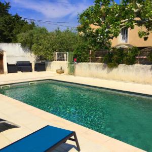 Provencal part with private pool, near Avignon, 6 sleeps.