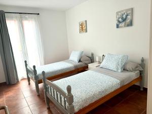 Evamar House 3 Bedrooms Private Garden and Swimming Pool