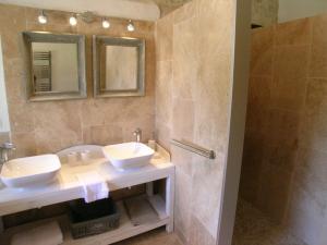 Maisons de vacances pleasant one-level villa with private pool in the thor village, close to l'isle sur la sorgue - 6 persons : photos des chambres