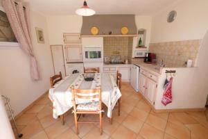 Villas mas attached to another building with private pool 4 people in carpentras, at the foot of the ventoux in provence. : photos des chambres