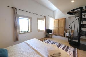 Villas magnificient property with heated swimming-pool in the luberon - 14 persons : photos des chambres