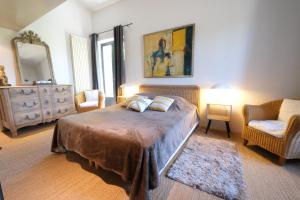 Villas magnificient property with heated swimming-pool in the luberon - 14 persons : photos des chambres