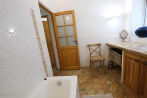 Villas magnificient property with heated swimming-pool in the luberon - 14 persons : photos des chambres