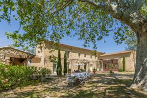 Villas magnificient property with heated swimming-pool in the luberon - 14 persons : photos des chambres