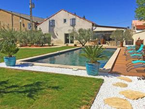 Large family home with private pool in Vignères, 10 sleeps.