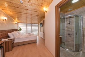 Deluxe Triple Room with Sea View room in Sahil Boutique Hotel