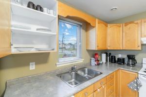 Comfortable, Spacious 3 bedroom Home