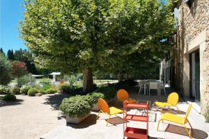 Villas provencal farm house with heated pool located to salon de provence, 12 people : photos des chambres