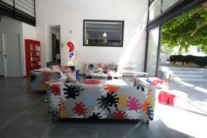 Villas provencal farm house with heated pool located to salon de provence, 12 people : photos des chambres